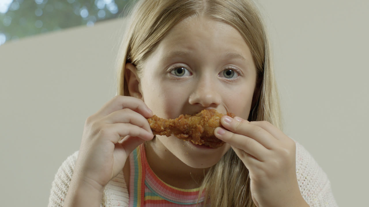Still from Nori TVC
